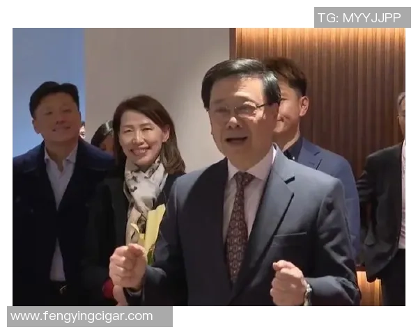 我国香港运动员贝俊龙十五运会夺金 李家超：十分鼓动